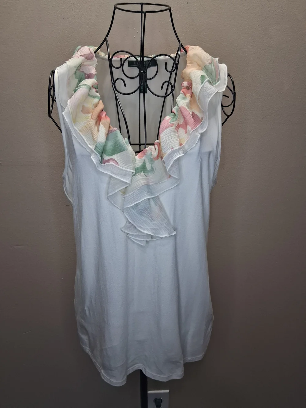 LAUREN Ralph Lauren Women's Sleeveless Top Large White Floral Ruffle Neck Blouse - Picture 8 of 9